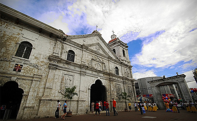 2435837892_d30f32d0d9_z